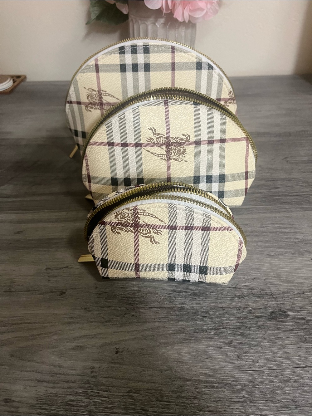 Checked Cream Zip Cosmetic Pouch - Picture 4 of 8